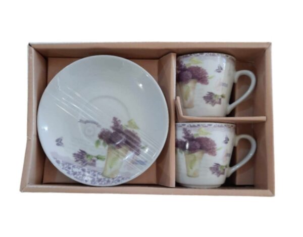 Porcelánové šálky na kávu a čaj s tanierikmi. Set šálok s podšálkami kvety- keramické šálky s podšálkami 2+2 potešia každú ženu alebo slečnu.