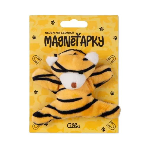 Magneťapka - Tiger. Malí plyšiaci s magnetkami v labkách potešia dospelých aj deti. Originálni magnetickí plyšáčikovia sú ideálnym drobným darčekom pre akúkoľvek príležitosť. Urobte radosť rodine, rozosmejte kolegu v práci, alebo si len tak pre radosť s deťmi ozdobte napríklad chladničku alebo akýkoľvek iný kovový predmet. Magneťapky sa ihneď prichytia svojimi labkami a len tak sa nepustia. POZOR! Nevhodné pre deti do 3 rokov. Obsahujú malé časti, hrozí nebezpečenstvo prehltnutia. V prípade prehltnutia alebo vdýchnutia magnetov vyhľadajte okamžitú lekársku pomoc! Rozmery balenia: 10,5 cm × 14 cm